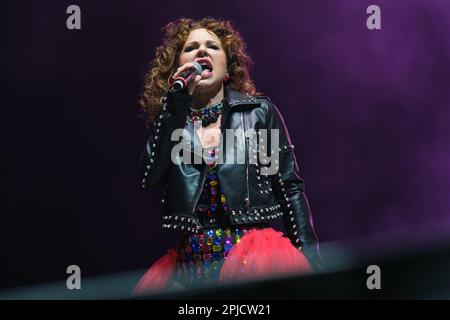 Madrid, Spagna. 01st Apr, 2023. Il cantante Vicky Larraz si esibisce durante il concerto al festival Yo fui a EGB tour 2023 al Wizcenter di Madrid. (Foto di Atilano Garcia/SOPA Images/Sipa USA) Credit: Sipa USA/Alamy Live News Foto Stock