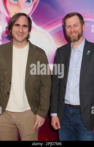 Michael Jelenic, Aaron Hovath 04/01/2023 lo screening speciale dei Super Mario Bros. Film tenuto al Regal LA Live a Los Angeles, CA Foto di Izumi Hasegawa/HollywoodNewsWire.net Credit: Hollywood News Wire Inc./Alamy Live News Foto Stock