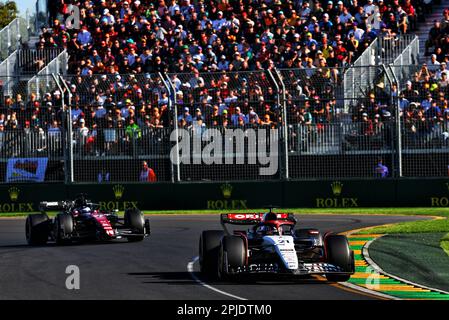 Melbourne, Australia. 02nd Apr, 2023. Nyck de Vries (NLD) AlphaTauri AT04. 02.04.2023. Campionato del mondo Formula 1, Rd 3, Gran Premio d'Australia, Albert Park, Melbourne, Australia, Race Day. Il credito fotografico dovrebbe essere: XPB/immagini dell'Associazione Stampa. Credit: XPB Images Ltd/Alamy Live News Foto Stock