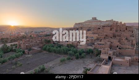 Kasbah Ait ben Haddou nelle montagne dell'Atlante del Marocco. Patrimonio mondiale dell'UNESCO dal 1987 Foto Stock