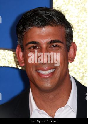 Londra, Regno Unito. 05th Ott 2022. Rishi Sunak partecipa alla prima mondiale di "Matilda The Musical" di Roald Dahl al Royal Festival Hall di Londra. (Foto di Fred Duval/SOPA Images/Sipa USA) Credit: Sipa USA/Alamy Live News Foto Stock