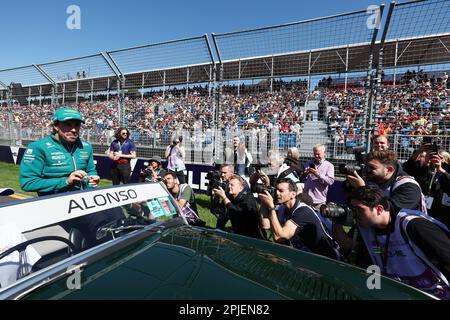 Fernando Alonso (ESP) Aston Martin F1 Team in parata piloti. Credit: James Moy/Alamy Live News Foto Stock