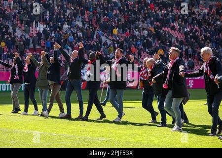 Utrecht, Paesi Bassi. 02nd Apr, 2023. UTRECHT, PAESI BASSI - APRILE 2: Ex giocatori del FC Utrecht durante la partita olandese di Eredivie tra FC Utrecht e FC Volendam allo Stadion Galgenwaard il 2 Aprile 2023 a Utrecht, Paesi Bassi (Foto di ben Gal/Orange Pictures) Credit: Orange Pics BV/Alamy Live News Foto Stock