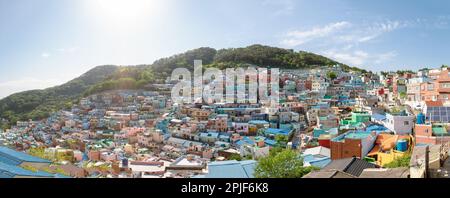 Vista panoramica del Villaggio Culturale di Gamcheon a Busan, Corea Foto Stock