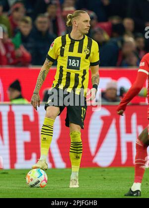 Monaco, Germania. 01 aprile 2023 Marius Wolf , BVB 17 nella partita FC BAYERN MUENCHEN - BORUSSIA DORTMUND 4-2 1.German Football League il 01 aprile 2023 a Monaco di Baviera, Germania. Stagione 2022/2023, giorno 26, 1.Bundesliga, FCB, BVB, München, 26.Spieltag. © Peter Schatz / Alamy Live News - LE NORMATIVE DFL VIETANO L'USO DELLE FOTOGRAFIE come SEQUENZE DI IMMAGINI e/o QUASI-VIDEO - Foto Stock