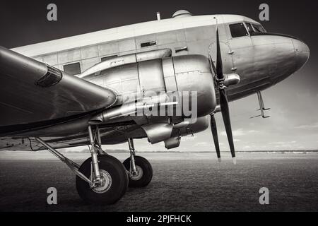 vista laterale di un aereo storico Foto Stock