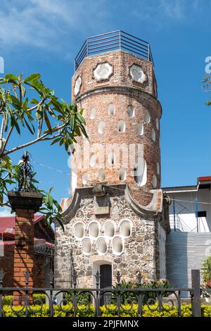 Heredin, Costa Rica - 27 dicembre 2022: Fortín a Heredia. Monumento storico costruito nel 19th ° secolo situato sul lato nord del Par centrale Foto Stock