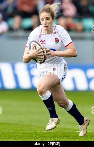 Abby Dow of England Women durante il TikTok Women's Six Nations Match Inghilterra vs Italia al Cinch Stadium di Franklin's Gardens, Northampton, Regno Unito, 2nd aprile 2023 (Photo by Nick Browning/News Images) Foto Stock