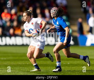 Northampton, Regno Unito. 02nd Apr, 2023. Claudia MacDonald of England Women durante il TikTok Women's Six Nations Match Inghilterra vs Italia al Cinch Stadium di Franklin's Gardens, Northampton, Regno Unito, 2nd aprile 2023 (Photo by Nick Browning/News Images) a Northampton, Regno Unito il 4/2/2023. (Foto di Nick Browning/News Images/Sipa USA) Credit: Sipa USA/Alamy Live News Foto Stock