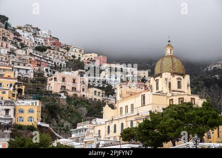 Positano nel mese di marzo Foto Stock