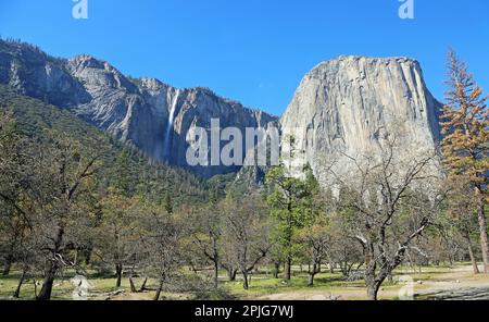 Ribbon Fall e El Capitan - Yosemite National Park, California Foto Stock