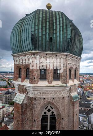 Torre della Chiesa di nostra Signora, foto esterna, Monaco, Baviera, Germania Foto Stock