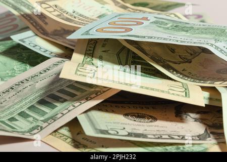 Primo piano di dollari americani di varie denominazioni Foto Stock