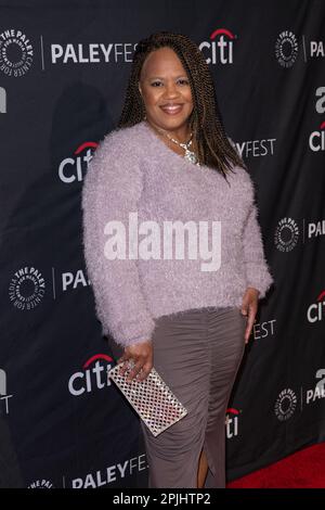 2 aprile 2023, Los Angeles, California, USA: CHANDRA WILSON di Grey's Anatomy partecipa al PaleyFest 2023 al Dolby Theatre di Hollywood, California (Credit Image: © Charlie Steffens/ZUMA Press Wire) SOLO PER USO EDITORIALE! Non per USO commerciale! Foto Stock