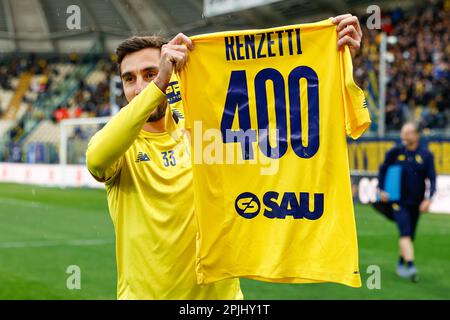 Stadio Alberto Braglia, Modena, 01 aprile 2023, Francesco Renzetti (Modena) festeggia 400 presenze professionali durante il Modena FC vs AS Foto Stock