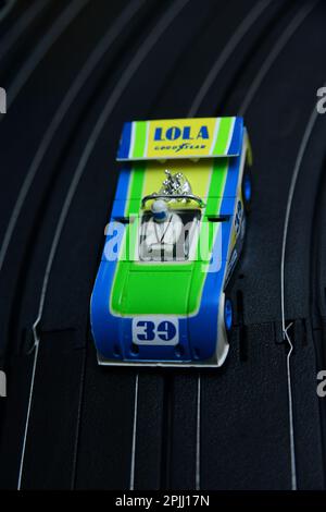 HO (1/64) slot car vintage in scala 1:1 Foto Stock