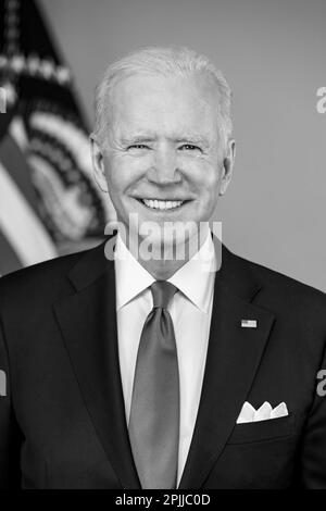 WASHINGTON (3 marzo 2021) Ritratto ufficiale del presidente Joe Biden, 3 marzo 2021. (STATI UNITI Fotografia Navy per gentile concessione della Casa Bianca di Adam Schultz) Foto Stock