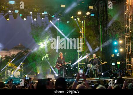 Austin Texas USA, 29 2023 marzo: La cantante country KEITH URBAN, premiata con Grammy, si esibisce sul palco durante i Country Music Television (CMT) Awards che si esibisce su un palco all'aperto nel centro città. Una folla di 3.000 fan ha affollato Congress Avenue per ascoltare Urban, un nativo australiano, e altre star della musica country CMT all'ombra del Campidoglio del Texas. Credit: Bob Daemmrich/Alamy Live News Foto Stock