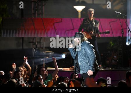 Austin Texas USA, 1 aprile 2023: Il cantante country NATE SMITH si esibisce durante una registrazione di atti in arrivo sul palco RAM Truck al Country Music Television Awards al di fuori del Moody Center di Austin. Credit: Bob Daemmrich/Alamy Live News Foto Stock