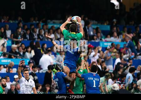 Hong Kong, Cina. 02nd Apr, 2023. Harry McNulty (#3) del Team Ireland visto in azione durante la partita di playoff al 9th° posto del giorno 3 di Cathay Pacific/HSBC Hong Kong Sevens 2023. (Foto di ben Lau/SOPA Images/Sipa USA) Credit: Sipa USA/Alamy Live News Foto Stock