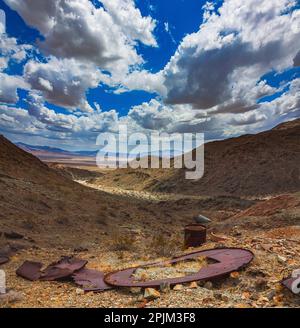 Brooklyn Mine Road, Virginia Dale Mining District, Mojave Desert, California Foto Stock