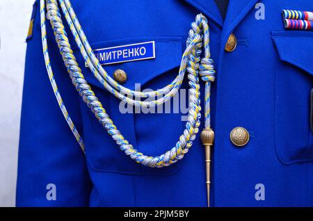 Parte superiore della polizia Ucraina vestito completo: Giacca, cravatta, chevron, epaulets, patch con il nome. 7 ottobre 2018. Kiev Ucraina Foto Stock