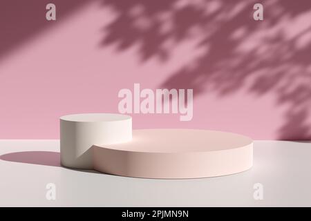 Due podi rotondi di colore rosa pastello lucido e crema contro la parete rosa con ombre di foglie d'albero e luce naturale del sole. Sfondo per la bellezza di lusso, co Foto Stock