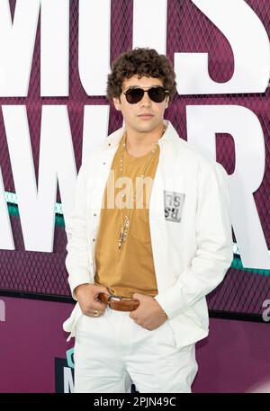 Austin, Stati Uniti. 02nd Apr, 2023. Austin Mahone cammina il tappeto rosso ai CMT Awards di Austin, Texas, il 2 aprile 2023. (Foto di Stephanie Tacy/SIPA USA) Credit: Sipa USA/Alamy Live News Foto Stock