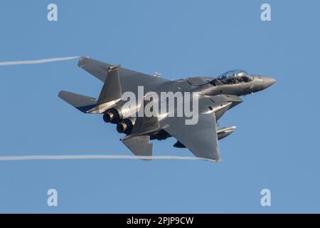 Un jet USAFE F-15E Fighter al RAF Lakenheath di Suffolk, Inghilterra 2rd aprile 2023 Foto Stock