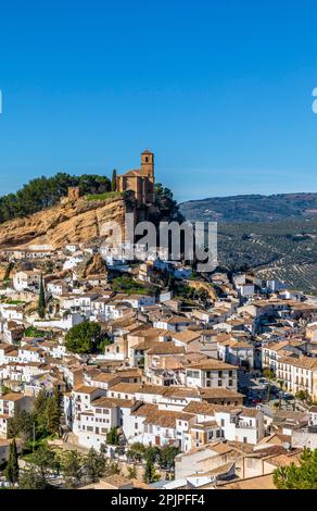 Il villaggio spagnolo di Montefrio, Andalusia, Spagna, Europa sud-occidentale Foto Stock