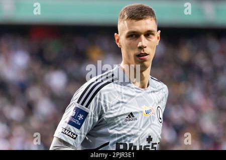 Varsavia, Polonia. 01st Apr, 2023. Dominik Hladun di Legia visto durante l'incontro polacco della PKO Ekstraklasa League tra Legia Warszawa e Rakow Czestochowa al Maresciallo Jozef Pilsudski Legia Warsaw Municipal Stadium. Punteggio finale; Legia Warszawa 3:1 Rakow Czestochowa. Credit: SOPA Images Limited/Alamy Live News Foto Stock