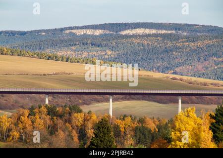 Viadotto autostradale nella Foresta Turingia Foto Stock