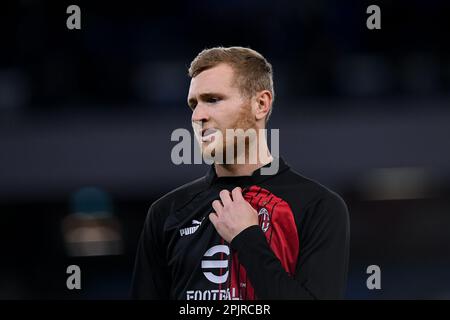 Napoli, Italia. 02nd Apr, 2023. Tommaso Pobega dell'AC Milan guarda durante la Serie A match tra Napoli e AC Milan allo Stadio Diego Armando Maradona, Napoli, Italia il 2 aprile 2023. Credit: Giuseppe Maffia/Alamy Live News Foto Stock