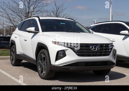 Avon - circa Aprile 2023: Mostra Hyundai Tucson presso una concessionaria. Hyundai offre il Tucson nei modelli se, SEL, XRT, N Line e Limited. Foto Stock