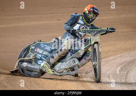 Tom Brennan in azione durante il Peter Craven Memorial Trophy al National Speedway Stadium di Manchester, lunedì 3rd aprile 2023. (Foto: Ian Charles | NOTIZIE MI) Credit: NOTIZIE MI & Sport /Alamy Live News Foto Stock