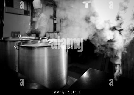 Deliziosi panini di un'antica città cinese vengono serviti a vapore Foto Stock