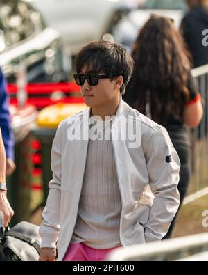 Melbourne, Australia. 31st marzo 2023. Pilota di Formula 1, Yuki Tsunoda entra nel Melbourne Walk durante il Rolex Australian Grand Prix di Formula 1 2023. Credit: James Forrester / Alamy Live News Foto Stock