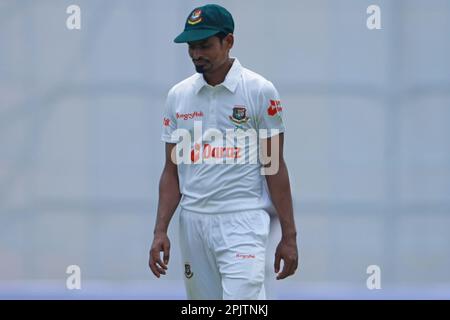 Taijul Islam durante il solo test match tra Bangladesh e Irlanda allo Sher-e-Bangla National Cricket Stadium, Mirpur, Dhaka, Bangladesh. Foto Stock