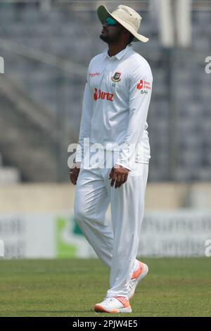 Shakib al Hasan durante il solo test match tra Bangladesh e Irlanda allo Sher-e-Bangla National Cricket Stadium, Mirpur, Dhaka, Bangladesh. Foto Stock