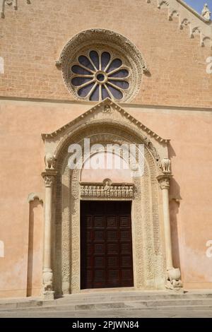 La basilica di Santa Caterina d'Alessandria, uno dei più famosi monumenti gotici della Puglia, è un edificio nel centro storico di Galatina, Apu Foto Stock