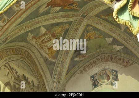 Borgo medievale di Montemerano, parte del comune italiano di Manciano, la Chiesa di San Giorgio è un gioiello di arte romanica e ospita un Foto Stock