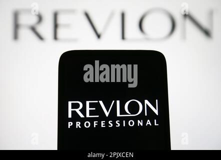 Ucraina. 03rd Apr, 2023. In questa illustrazione, un logo Revlon, Inc. È visibile su uno smartphone. Credit: SOPA Images Limited/Alamy Live News Foto Stock