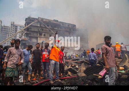 Dhaka, Bangladesh. 4th Apr, 2023. (Credit Image: © Nahid Hasan/Pacific Press via ZUMA Press Wire) SOLO PER USO EDITORIALE! Non per USO commerciale! Foto Stock