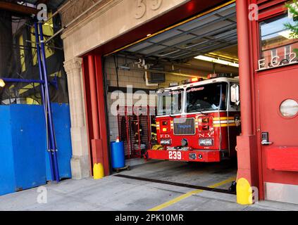 Stazione dei vigili del fuoco FDNY Engine 239 a Brooklyn, New York, NY, USA. Foto Stock