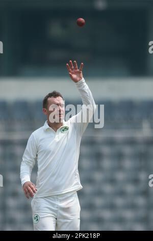 MCBrine durante il secondo giorno del solo test match tra Bangladesh e Irlanda allo Sher-e-Bangla National Cricket Stadium, Mirpur, Dhaka, Banglad Foto Stock