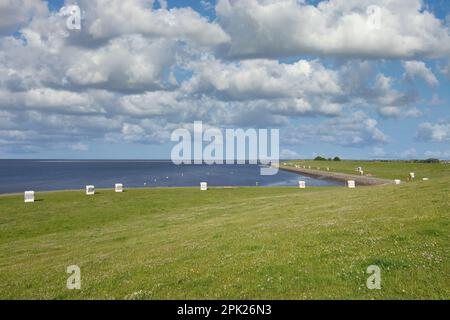 Spiaggia e zona di nuoto di Vollerwiek, Penisola di Eiderstedt, Mare del Nord, Frisia del Nord, Germania Foto Stock