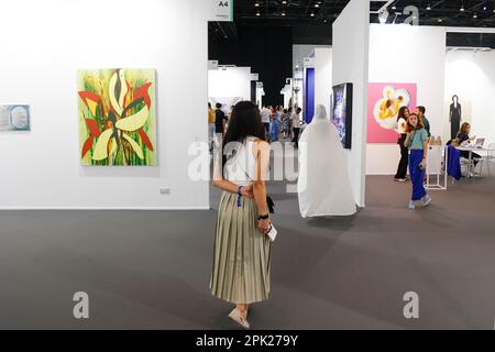 Art Dubai 2023 al Madinat Jumeirah Conference & Events Centre di Dubai, Emirati Arabi Uniti. Foto Stock