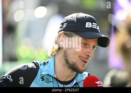 Terneuzen, Paesi Bassi. 05th Apr, 2023. L'olandese Thijs Zonneveld ha mostrato all'inizio della gara maschile della 111th° edizione del 'Schelprivejs', un giorno di ciclismo, 205, a 2 km da Terneuzen, Olanda a Schoten, Belgio, mercoledì 05 aprile 2023. FOTO DI BELGA JASPER JACOBS Credit: Belga News Agency/Alamy Live News Foto Stock