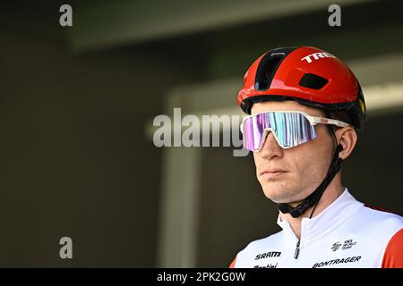 Terneuzen, Paesi Bassi. 05th Apr, 2023. Il belga otto Vergaerde di Trek-Segafredo ha illustrato al via della gara maschile della 111th° edizione della 'Scheldeprijs' di un giorno di ciclismo, 205, a 2 km da Terneuzen, Paesi Bassi a Schoten, Belgio, mercoledì 05 aprile 2023. FOTO DI BELGA JASPER JACOBS Credit: Belga News Agency/Alamy Live News Foto Stock