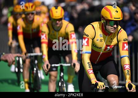 Terneuzen, Paesi Bassi. 05th Apr, 2023. Il norvegese Alexander Kristoff di uno-X ha mostrato al via della gara maschile della 111th° edizione del 'Scheldeprijs', un giorno di ciclismo, 205, a 2 km da Terneuzen, Olanda a Schoten, Belgio, mercoledì 05 aprile 2023. FOTO DI BELGA DIRK WAEM Credit: Agenzia Notizie di Belga/Alamy Live News Foto Stock